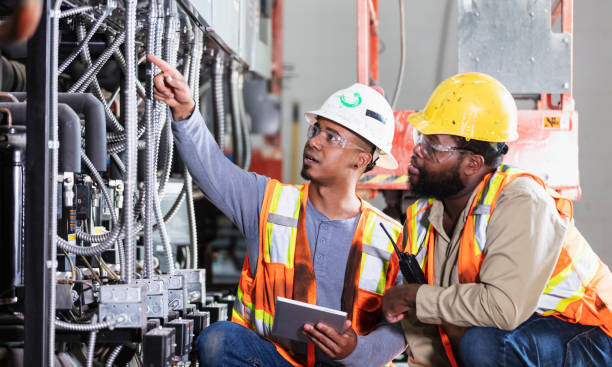 Best Affordable Emergency Electrician  in North Sarasota, FL